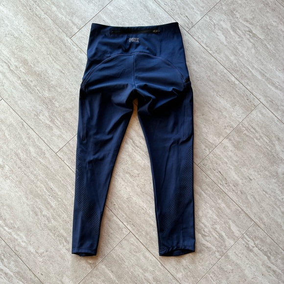 PINK Active leggings. Navy. Size small NWT*** - Picture 2 of 4